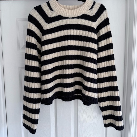 H&M Navy & Cream Ribbed Wool Blend Striped Knit Sweater Large - Picture 5 of 9